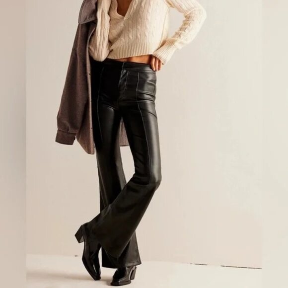 WE THE FREE UPTOWN BLACK VEGAN LEATHER HIGH RISE SLIM FLARE PANTS TROUSERS EUC 4 - Picture 1 of 14